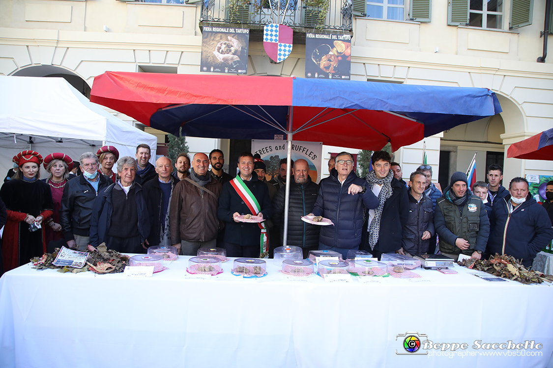VBS_5950 - 10.ma Fiera Nazionale del Tartufo e Fiera dei Santi.jpg